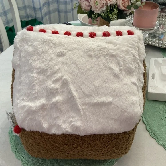 NWT Gingerbread House Pillow Cupcakes And Cashmere - Picture 4 of 4